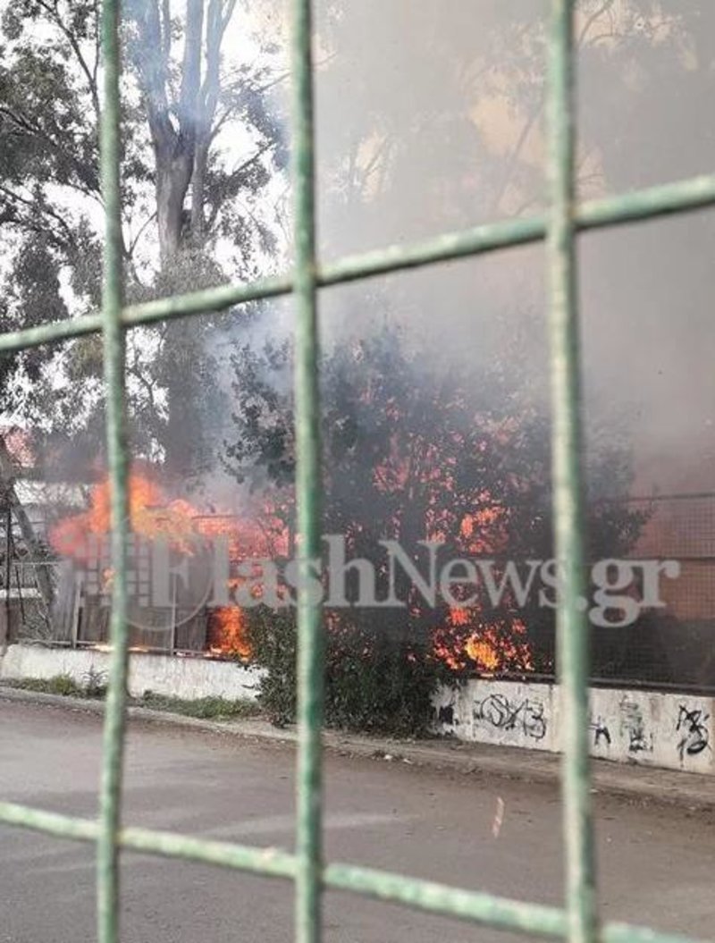 Χανιά: Πυρκαγιά σε δύο ξύλινες αποθήκες [εικόνες] | iefimerida.gr 0
