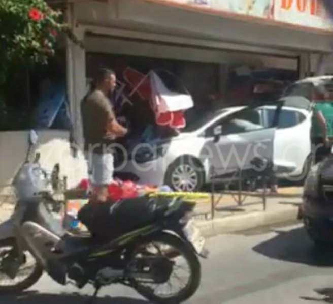 Χανιά: Εχασε τον έλεγχο του αυτοκινήτου και... μπούκαρε σε μίνι μάρκετ [εικόνες] | iefimerida.gr 0