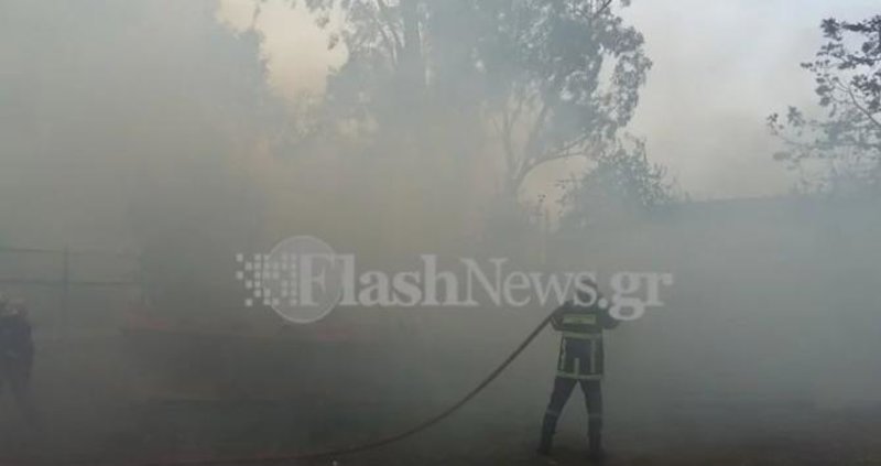 Χανιά: Πυρκαγιά σε δύο ξύλινες αποθήκες [εικόνες] | iefimerida.gr 1