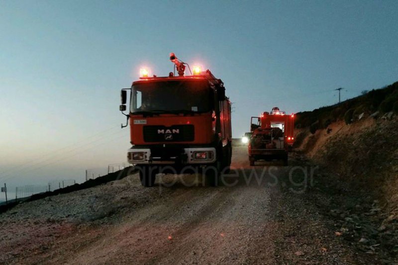 Μαίνεται το πύρινο μέτωπο στα Χανιά -Σηκώθηκε ελικόπτερο [εικόνες] | iefimerida.gr 2