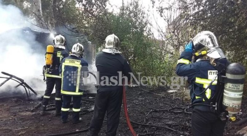 Χανιά: Πυρκαγιά σε δύο ξύλινες αποθήκες [εικόνες] | iefimerida.gr 2