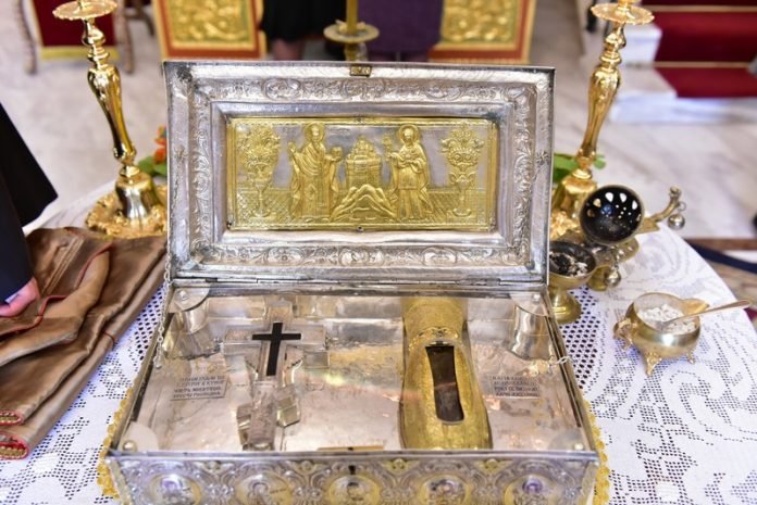 Τιμές στα Χανιά για το ιερό λείψανο της Αγίας Μυροφόρου από το Αγιον Ορος [εικόνα]  | iefimerida.gr 1