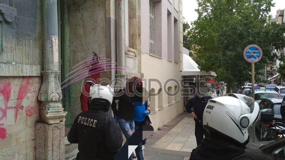 «Συγγνώμη δεν το ήθελα» λέει η 26χρονη που σκότωσε γείτονά της επειδή της έκανε παρατήρηση | iefimerida.gr 1