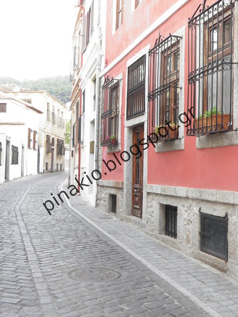 Περπατώντας στα γραφικά σοκάκια της παλιάς Ξάνθης του Μάνου Χατζηδάκι [εικόνες] | iefimerida.gr 0