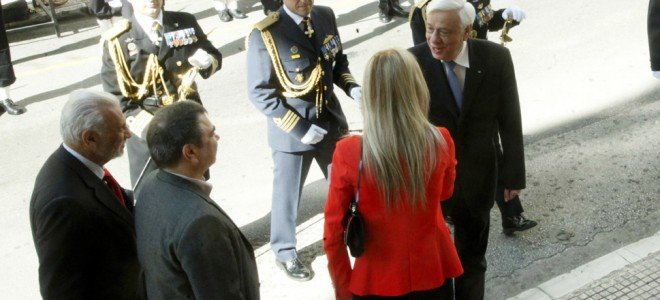 Η ξανθιά που ξεχώρισε δίπλα στον Πάνο Καμμένο [εικόνες] | iefimerida.gr 0