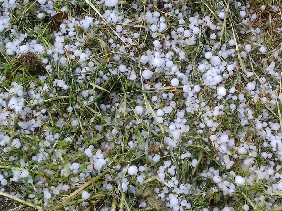 Η Αθήνα «βράζει» και στην Ξάνθη το... έστρωσε -Εριξε χιονόνερο [εικόνες & βίντεο] | iefimerida.gr 0