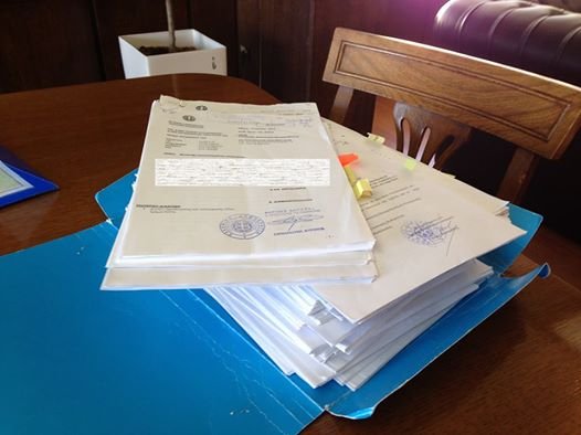 O Μητσοτάκης φωτογραφίζει την χαρτούρα στο υπουργικό του γραφείο – Τι σχολιάζει [εικόνα] | iefimerida.gr 0