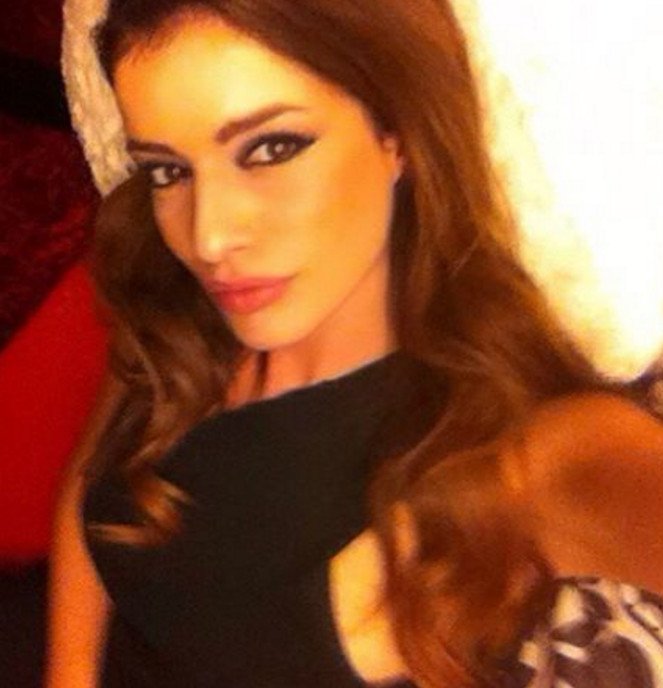 Η νυν (Αντωνία Καλλιμούκου) και η πρώην του αδελφού της Μενεγάκη ξεκατινιάζονται στο Διαδίκτυο [εικόνες] | iefimerida.gr 16