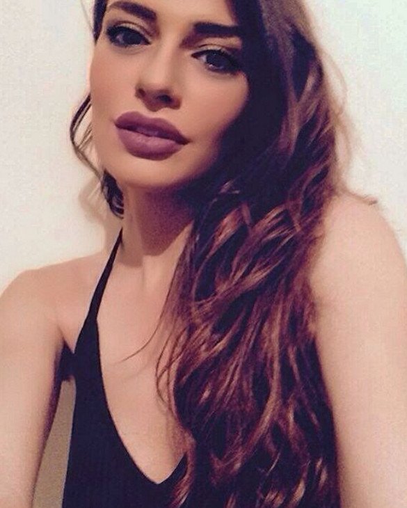 Η νυν (Αντωνία Καλλιμούκου) και η πρώην του αδελφού της Μενεγάκη ξεκατινιάζονται στο Διαδίκτυο [εικόνες] | iefimerida.gr 14