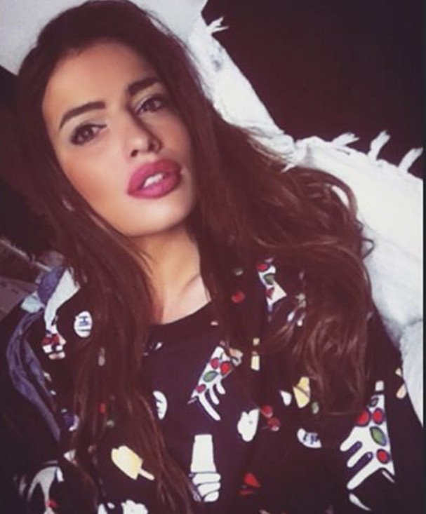 Η νυν (Αντωνία Καλλιμούκου) και η πρώην του αδελφού της Μενεγάκη ξεκατινιάζονται στο Διαδίκτυο [εικόνες] | iefimerida.gr 10