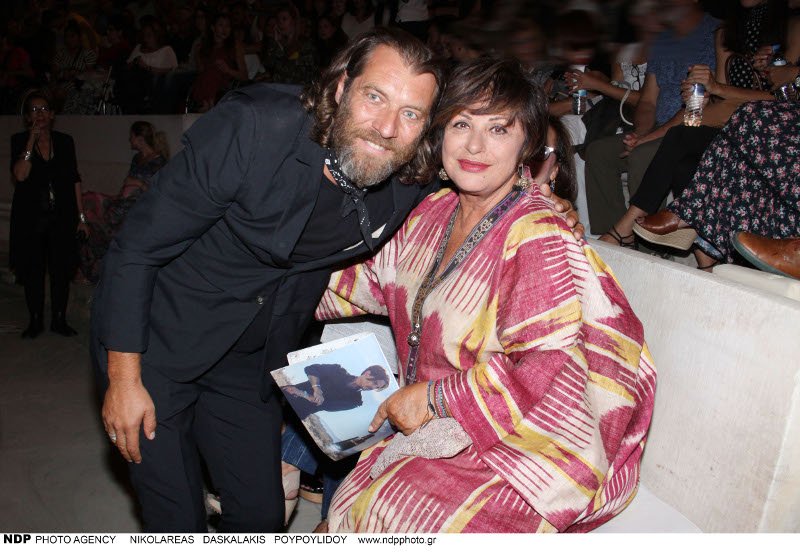 Η Χάρις Αλεξίου με νέο λουκ στο Ηρώδειο [εικόνες] | iefimerida.gr 2