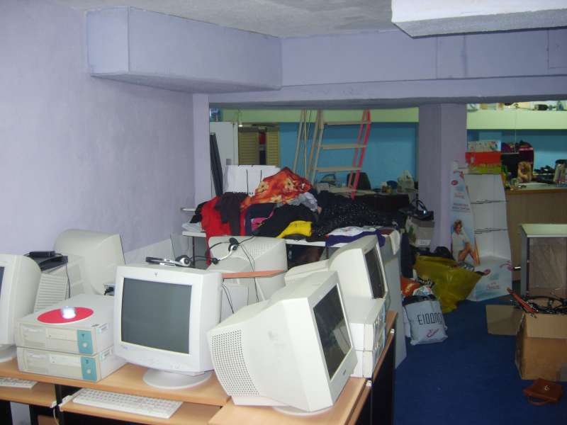 «Πάρε-Δώσε»: Το πρώτο ελληνικό χαρισομάγαζο στη Θεσσαλονίκη που μπορείς να πάρεις τα πάντα δωρεάν [εικόνες] | iefimerida.gr 1