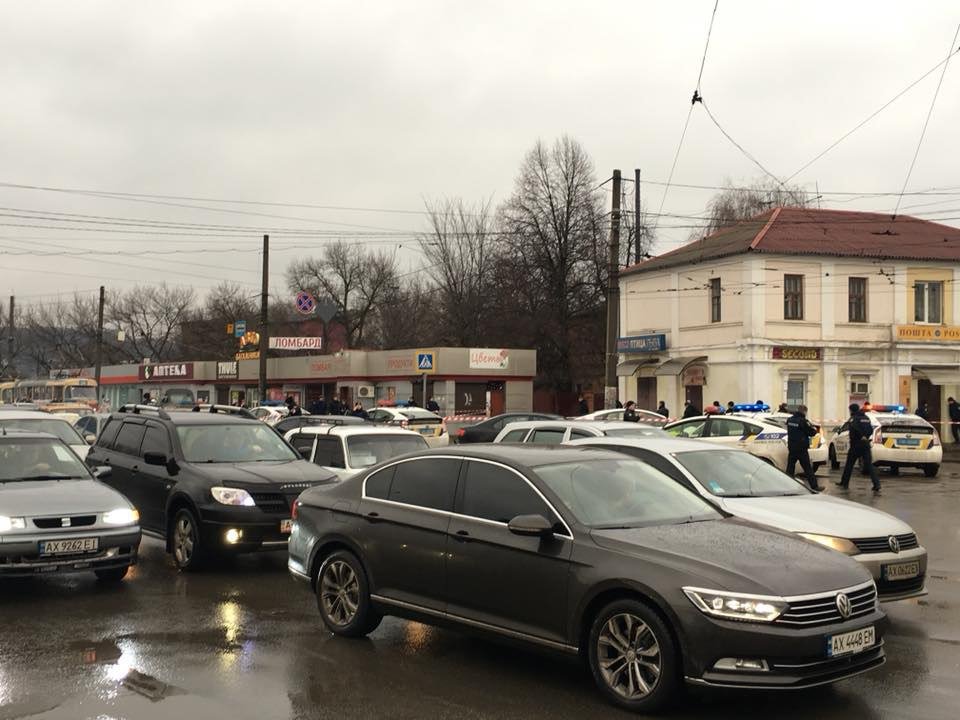 Εληξε η ομηρία σε ταχυδρομείο στην Ουκρανία - Συνελήφθη ο δράστης [εικόνες & βίντεο] | iefimerida.gr 3