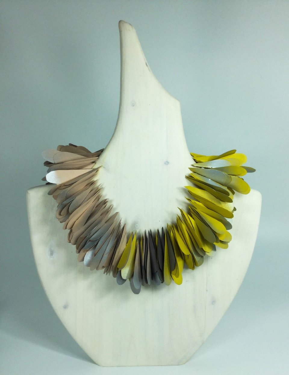 Ευφάνταστα έργα τέχνης από χαρτί στο Πολιτιστικό Ιδρυμα Ομίλου Πειραιώς [εικόνες]  | iefimerida.gr 1