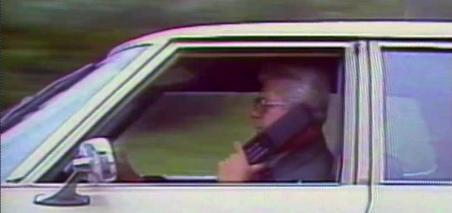 Το πρώτο τηλεφώνημα από κινητό ήταν το απόλυτο «σπάσιμο» [εικόνα] | iefimerida.gr 1