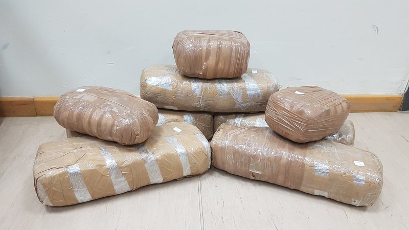 Κέρκυρα: Ελληνοαλβανική σπείρα μαθητών και νεαρών εισήγαγε μεγάλες ποσότητες χασίς από την Αλβανία [εικόνες] | iefimerida.gr 1