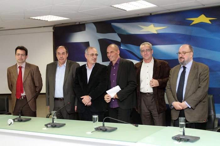 Αυτός είναι ο παιδικός φίλος του Βαρουφάκη με τις υποκλοπές ΑΦΜ -Τον είχε διορίσει γενικό γραμματέα στο ΥΠΟΙΚ | iefimerida.gr 1