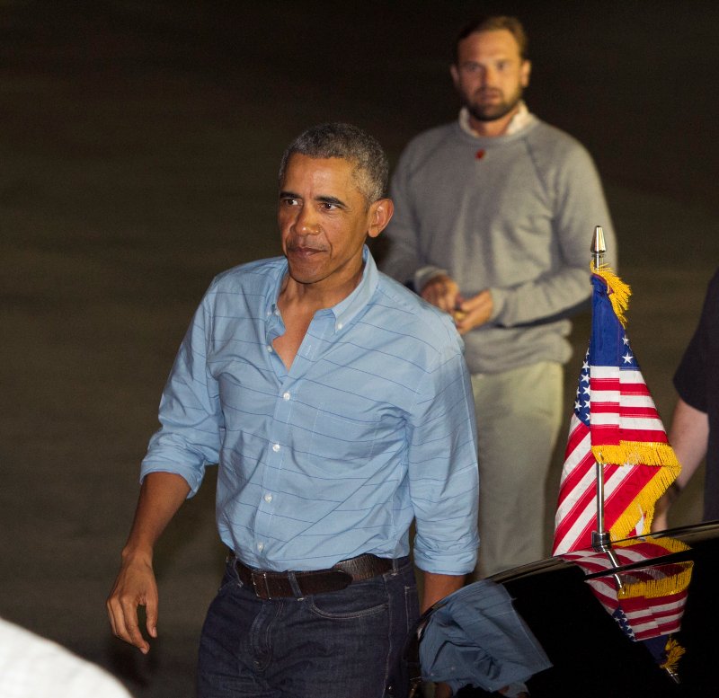 Το τελευταίο οικογενειακό ταξίδι των Ομπάμα με το Air Force One -Η σύγκριση με το πρώτο, 8 χρόνια πριν [εικόνες] | iefimerida.gr 6