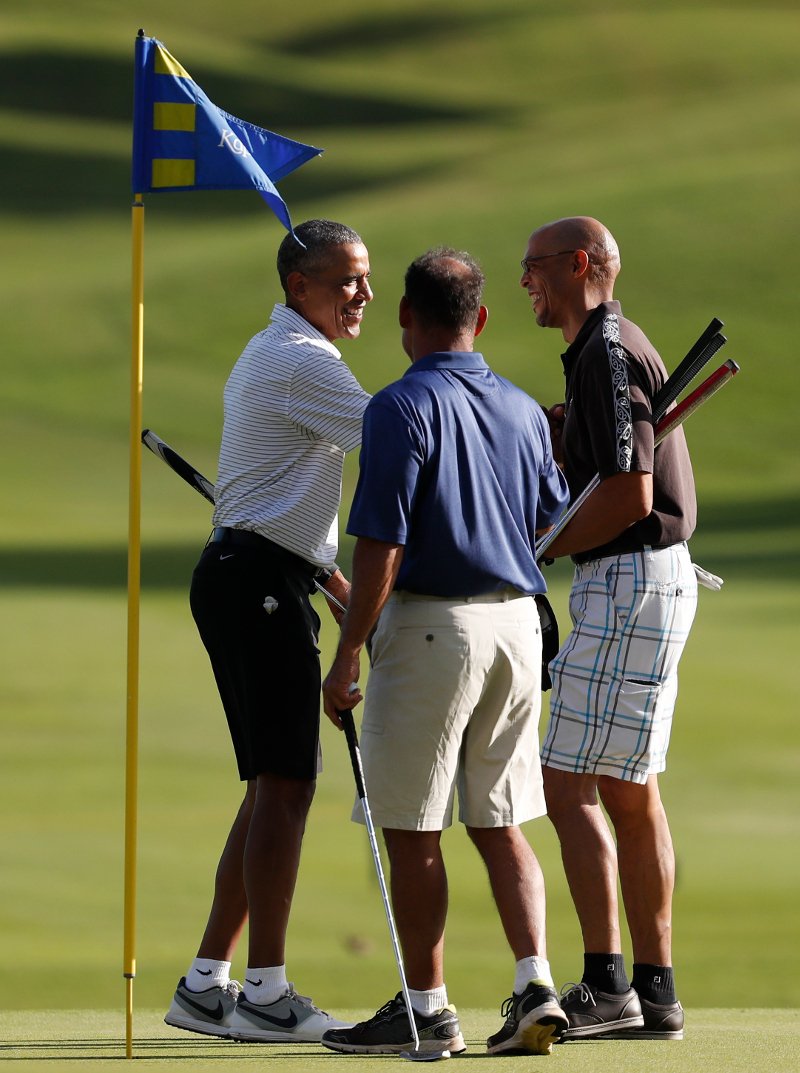 Το τελευταίο οικογενειακό ταξίδι των Ομπάμα με το Air Force One -Η σύγκριση με το πρώτο, 8 χρόνια πριν [εικόνες] | iefimerida.gr 5