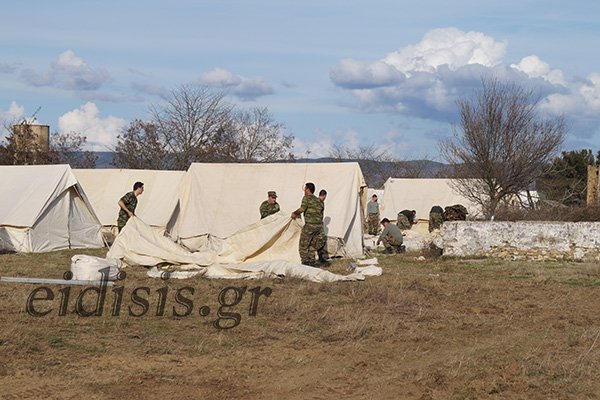 Κιλκίς: Χίλιοι διακόσιοι πρόσφυγες έφτασαν στο κέντρο φιλοξενίας στο Χέρσο [εικόνες] | iefimerida.gr 0