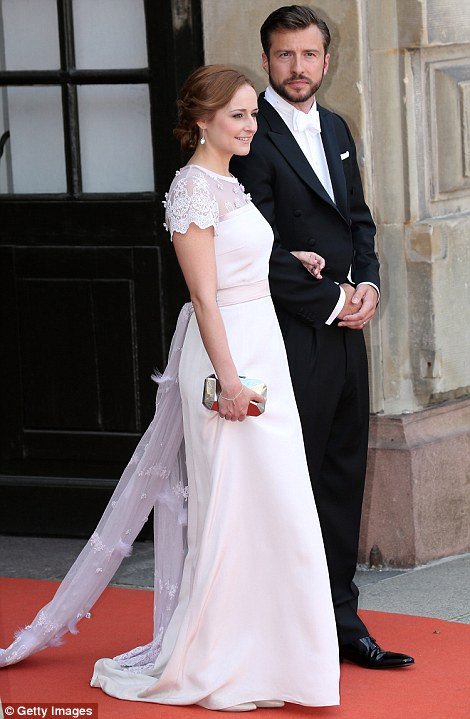 Ο βασιλικός γάμος της Σουηδίας δεν είχε μόνο μία Πίπα Μίντλετον -Είχε δύο [εικόνες] | iefimerida.gr 4