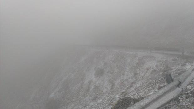 Ο καιρός τρελάθηκε -Χιόνισε και το έστρωσε στα Καλάβρυτα [εικόνες] | iefimerida.gr 3