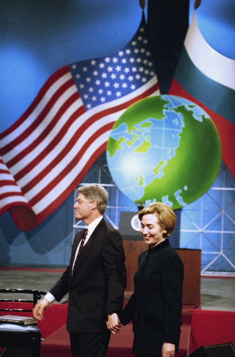 Η άρνηση της Μελάνια να κρατήσει το χέρι του Ντόναλντ Τραμπ και τα εκδηλωτικά πρώην προεδρικά ζευγάρια [εικόνες] | iefimerida.gr 9