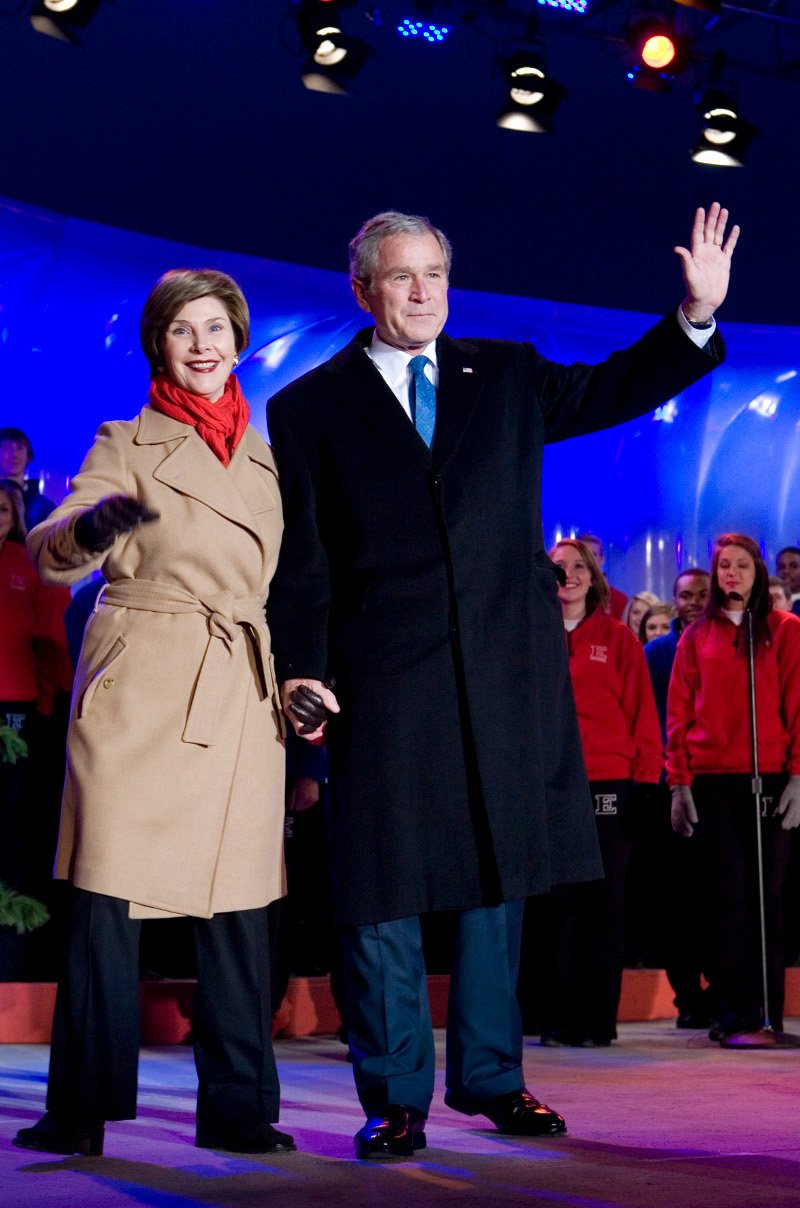 Η άρνηση της Μελάνια να κρατήσει το χέρι του Ντόναλντ Τραμπ και τα εκδηλωτικά πρώην προεδρικά ζευγάρια [εικόνες] | iefimerida.gr 6