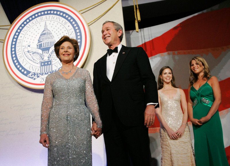 Η άρνηση της Μελάνια να κρατήσει το χέρι του Ντόναλντ Τραμπ και τα εκδηλωτικά πρώην προεδρικά ζευγάρια [εικόνες] | iefimerida.gr 7