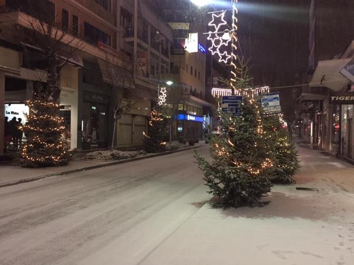 Παγετός και χιόνι, στα λευκά μέχρι και τα νησιά -Πολικές θερμοκρασίες [εικόνες & βίντεο] | iefimerida.gr 3