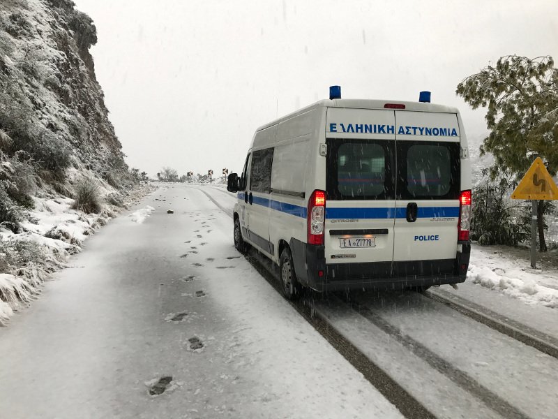 Η ΕΛ.ΑΣ. στα χιόνια -Οι Κινητές Αστυνομικές Μονάδες σαρώνουν τις ορεινές περιοχές [εικόνες]  | iefimerida.gr 1