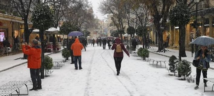 Κακοκαιρία «Σοφία» -Μάχη για να μείνει ανοικτή η Εθνική Οδός Αθηνών-Λαμίας | iefimerida.gr 5