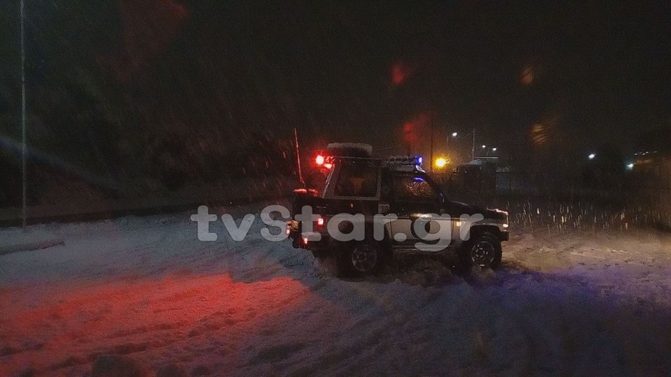 Κακοκαιρία «Τηλέμαχος»: Χωριά αποκλεισμένα και χωρίς ρεύμα στην Εύβοια [εικόνες] | iefimerida.gr 0