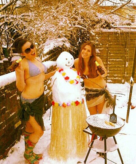 Ο χιονιάς σαρώνει τη Βρετανία και οι τρελο-Βρετανοί κάνουν... ηλιοθεραπεία [εικόνες] | iefimerida.gr 5