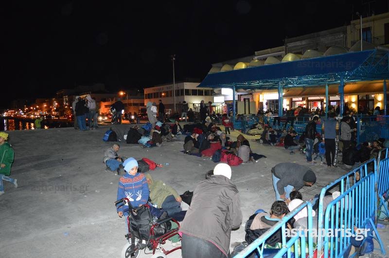 Εγινε «hotspot» το λιμάνι της Χίου -Εκεί διανυκτέρευσαν οι πρόσφυγες [εικόνες & βίντεο] | iefimerida.gr 5