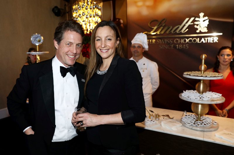 Ο Χιου Γκραντ θα γίνει για πέμπτη φορά μπαμπάς [εικόνες] | iefimerida.gr 1