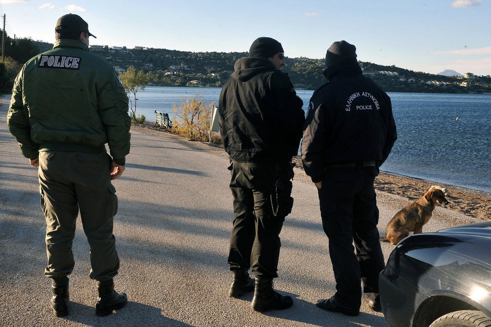 Εργαστήριο βομβών και η δεύτερη γιάφκα του Ξηρού στο Λουτράκι: Ολα τα ευρήματα [εικόνες] | iefimerida.gr 3