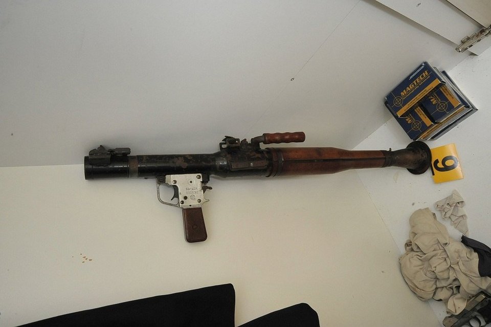 Ξηρός: Ρουκέτες, εκρηκτικά, καλάσνικοφ και στόχος οι φυλακές Κορυδαλλού [εικόνες] | iefimerida.gr 0