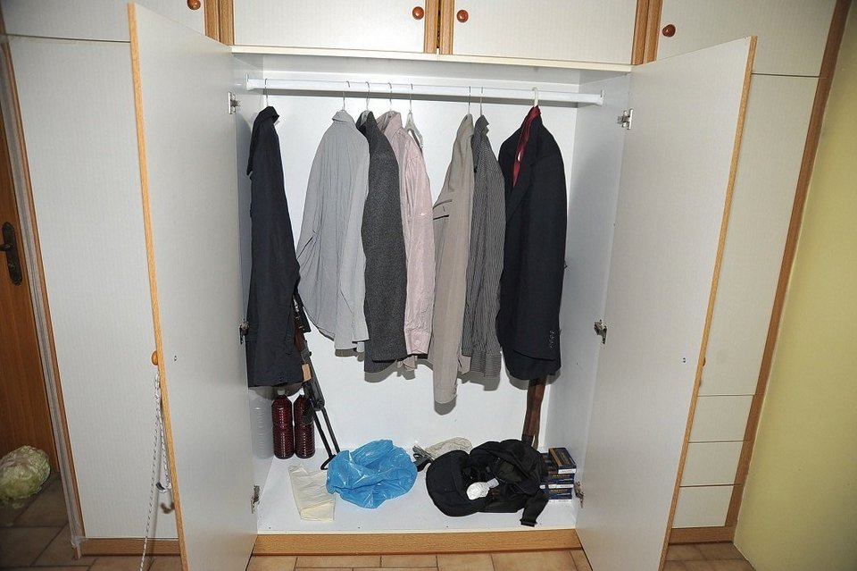 Ξηρός: Ρουκέτες, εκρηκτικά, καλάσνικοφ και στόχος οι φυλακές Κορυδαλλού [εικόνες] | iefimerida.gr 10