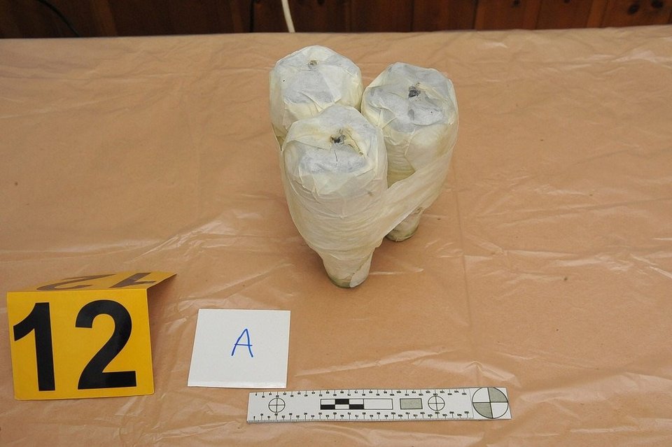 Ξηρός: Ρουκέτες, εκρηκτικά, καλάσνικοφ και στόχος οι φυλακές Κορυδαλλού [εικόνες] | iefimerida.gr 17