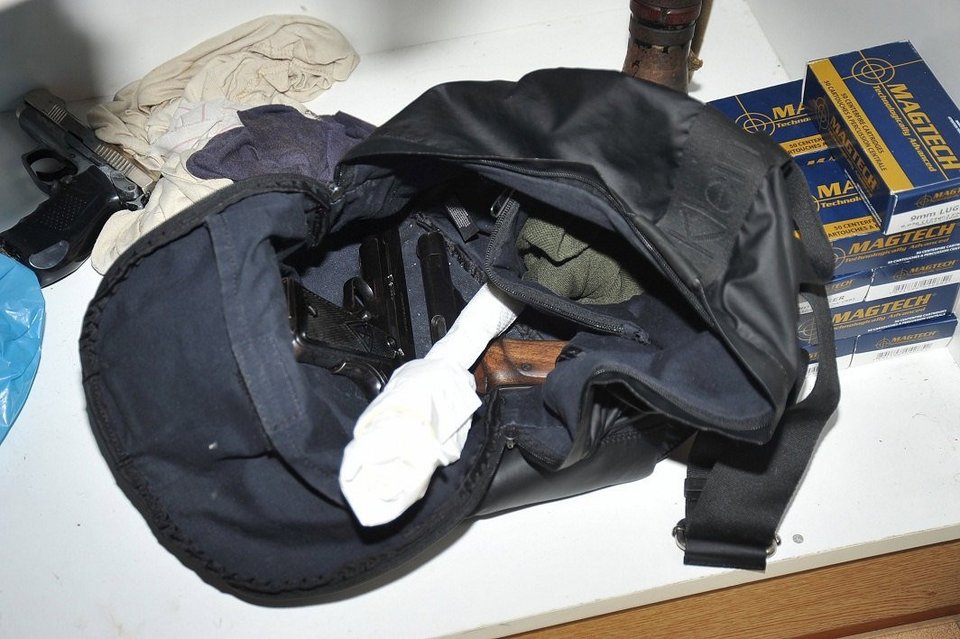 Ξηρός: Ρουκέτες, εκρηκτικά, καλάσνικοφ και στόχος οι φυλακές Κορυδαλλού [εικόνες] | iefimerida.gr 7