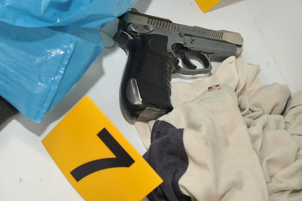 Ξηρός: Ρουκέτες, εκρηκτικά, καλάσνικοφ και στόχος οι φυλακές Κορυδαλλού [εικόνες] | iefimerida.gr 8