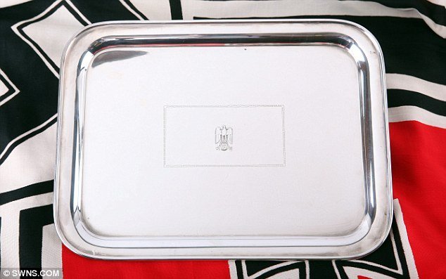 Βγάζουν στο σφυρί την... «προίκα» του Αδόλφου Χίτλερ! [εικόνες] | iefimerida.gr 0