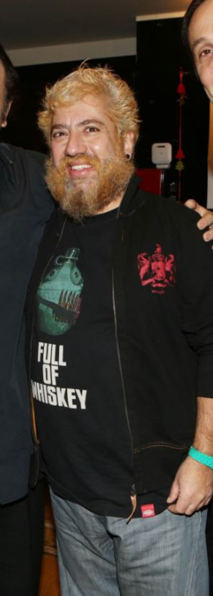 Αγνώριστος ο «Χλαπάτσας» από τη σειρά «Της Ελλάδος τα παιδιά»-Με κίτρινα μούσια και μελί μαλλιά [εικόνες]  | iefimerida.gr 1