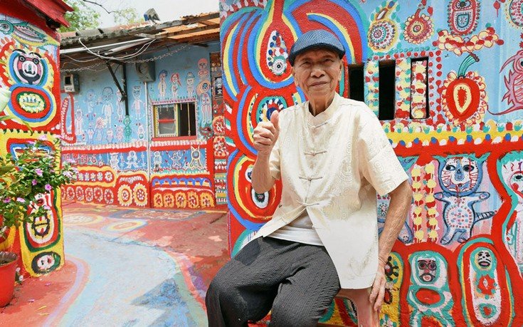 Πώς ένας 93χρονος έσωσε μια παραγκούπολη από τις μπουλντόζες ζωγραφίζοντάς την [εικόνες]  | iefimerida.gr 0