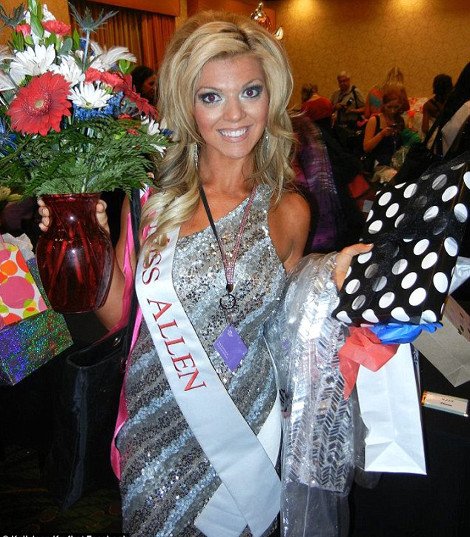 Συμμαθητής την αποκάλεσε «χοντρή» πριν από 9 χρόνια -Τώρα σαρώνει στα καλλιστεία [εικόνες&βίντεο] | iefimerida.gr 3