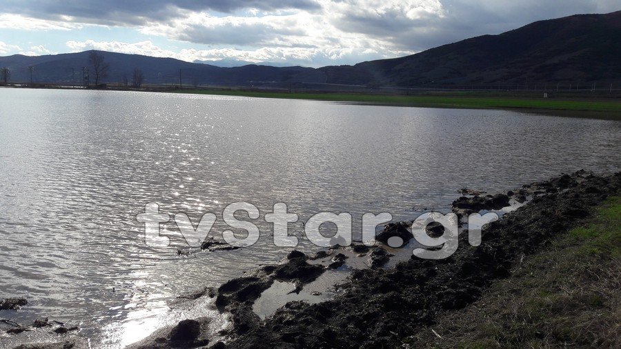 Αγρότες σε απόγνωση: «Πνίγηκαν» χιλιάδες στρέμματα στην Ξυνιάδα Δομοκού [εικόνες] | iefimerida.gr 4