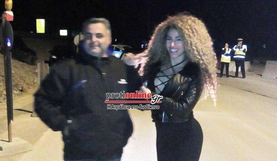 Η εκρηκτική χορεύτρια οριεντάλ που «έσπασε» το μπλόκο των αγροτών [εικόνες] | iefimerida.gr 0