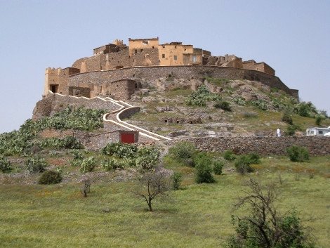 12 παραμυθένια χωριά, «στεφάνια» στις κορυφές ψηλών λόφων [εικόνες] | iefimerida.gr 21