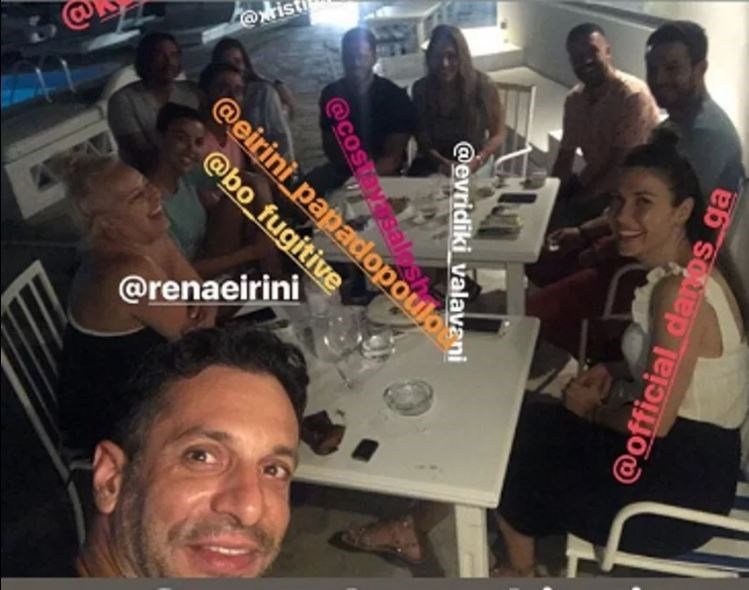 O γάμος του Γιώργου Χρανιώτη στην Τήνο -Με σανδάλια ο γαμπρός, ο Ντάνος έφερε τη νύφη [εικόνες] | iefimerida.gr 8